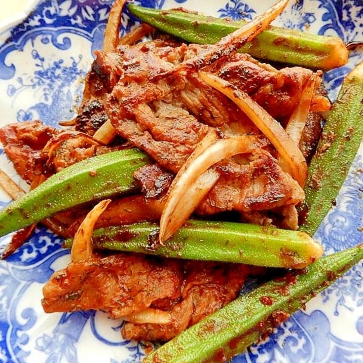 お弁当に6分!?牛小間肉とオクラのケチャップ炒め♪